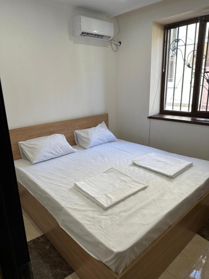 Favorit Hotel-Hostel Yerevan Luaran gambar