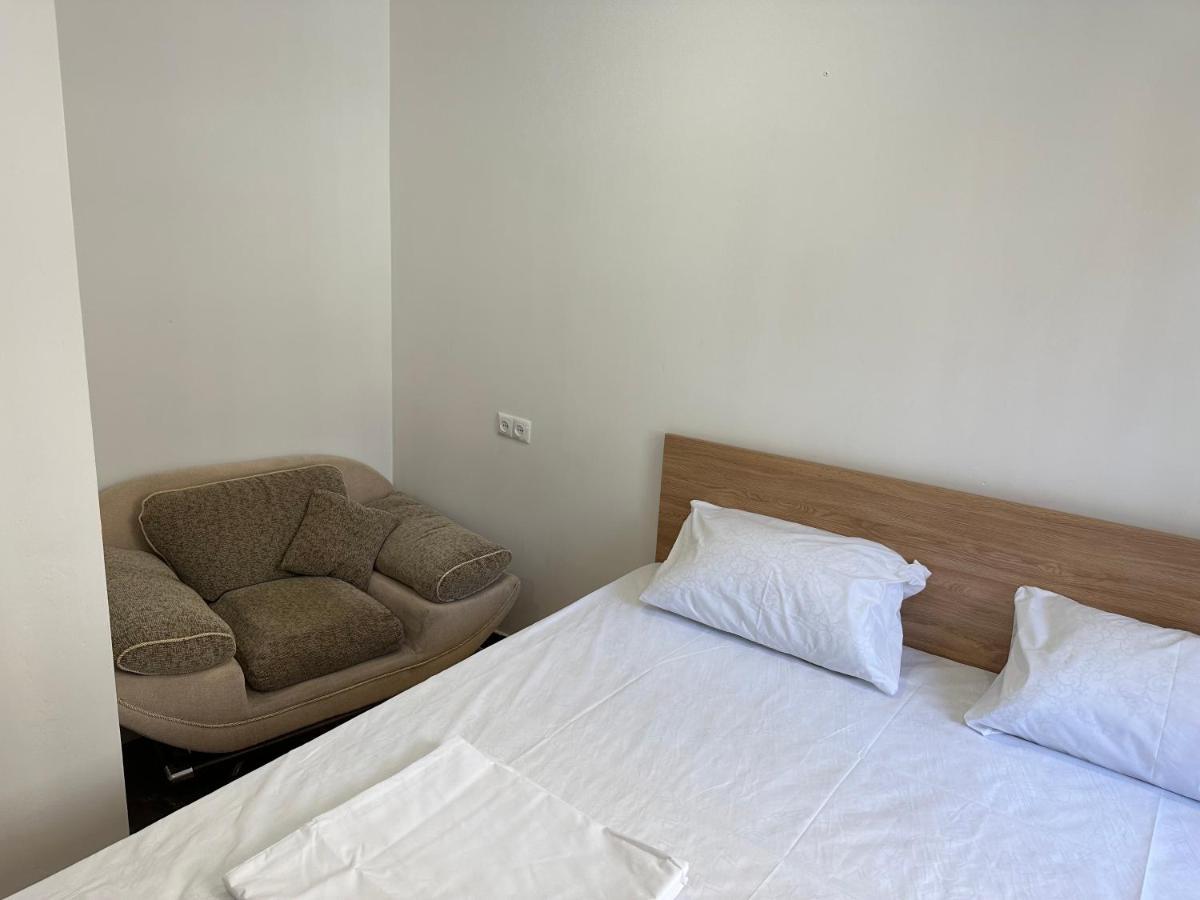 Favorit Hotel-Hostel Yerevan Luaran gambar