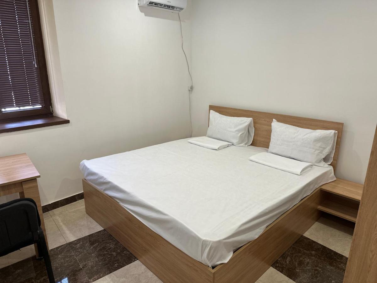 Favorit Hotel-Hostel Yerevan Luaran gambar