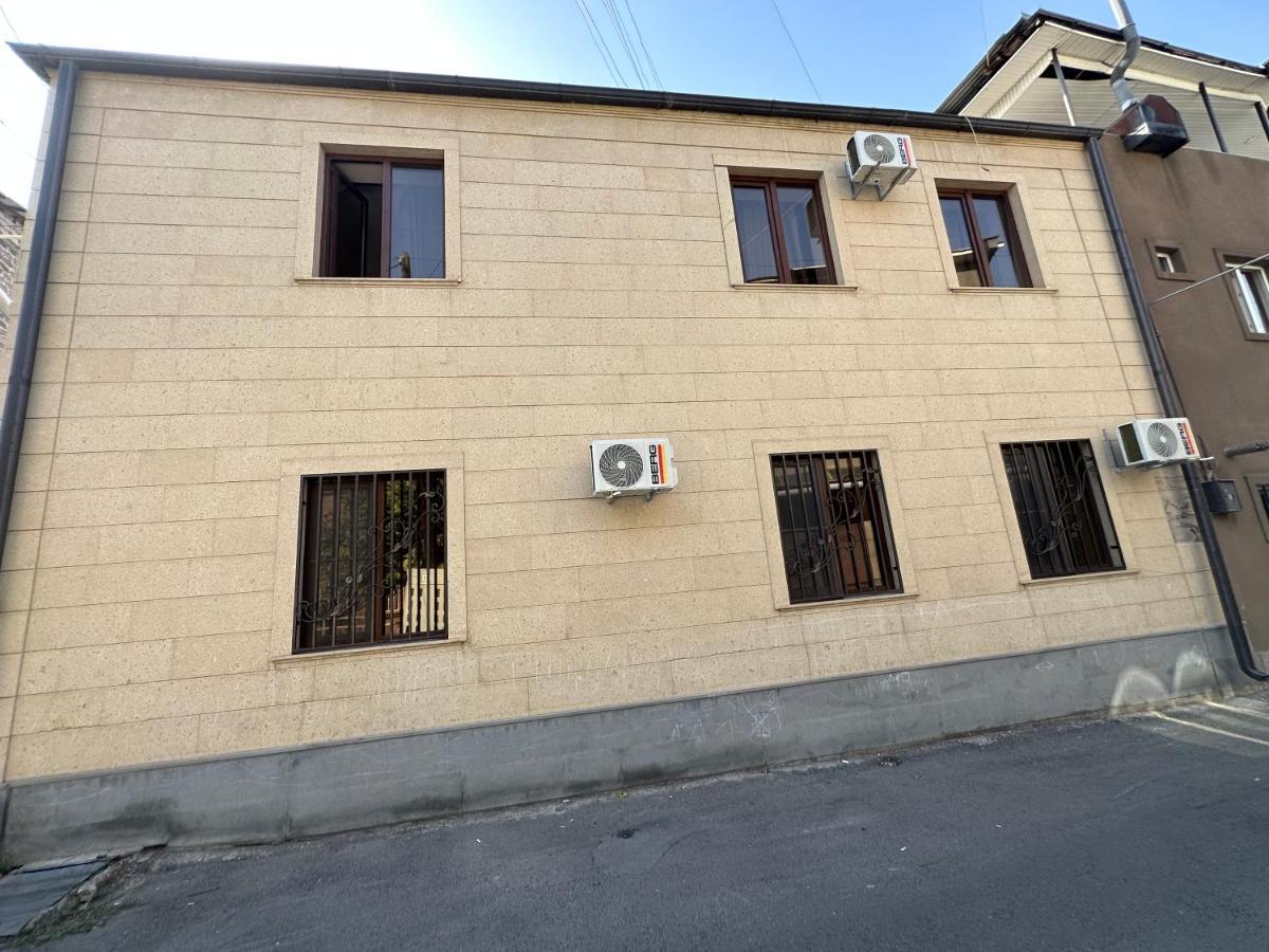 Favorit Hotel-Hostel Yerevan Luaran gambar