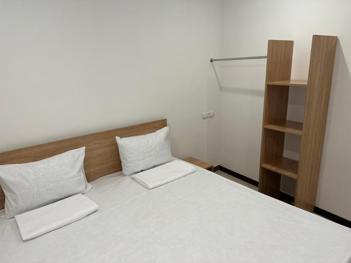 Favorit Hotel-Hostel Yerevan Luaran gambar